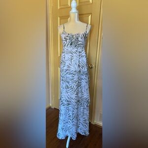 MAKE OFFER! Gorgeous maxi dress by Romeo & Juliet couture. Perfect for s…